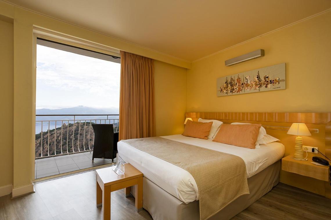 Hotel Capo Rosso П'яна Екстер'єр фото